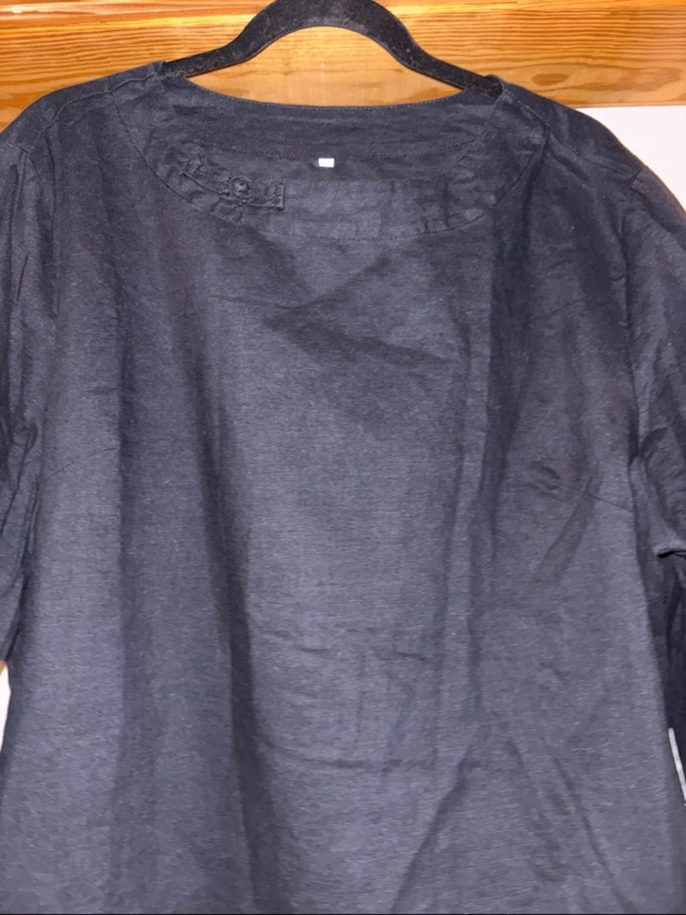 Simple Black Linen Blouse - Picture 4 of 6